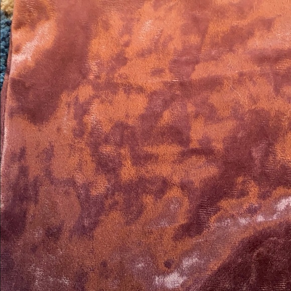 American Eagle Velvet T-Shirt - Picture 3 of 3